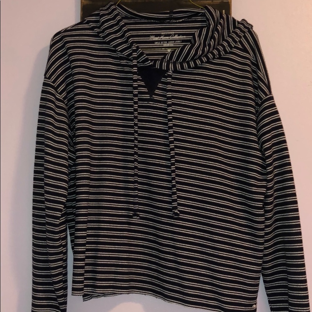 hollister cropped sweater